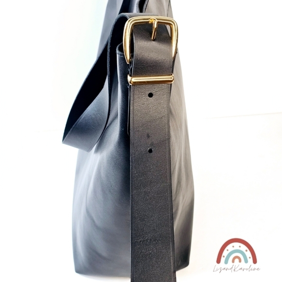 New! Madewell The Essential Bucket Tote in True Black Leather - Picture 10 of 16